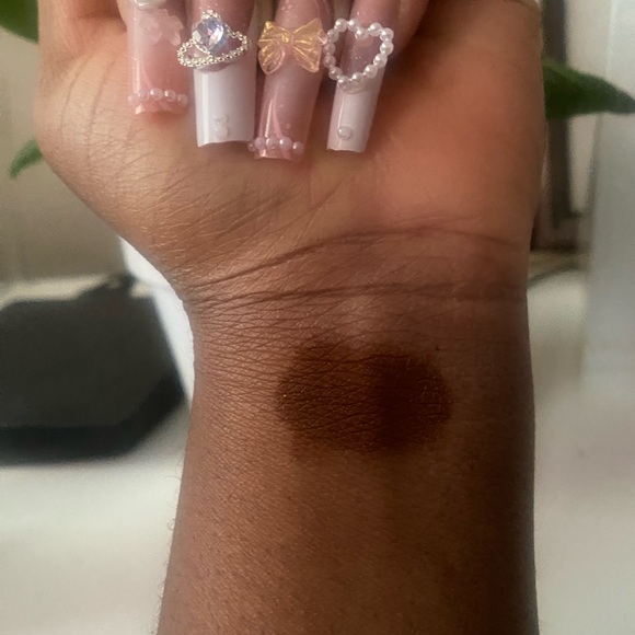 FENTY BEAUTY BY RIHANNA - Picture 2 of 3